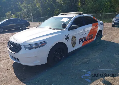 2018 Ford Police Interceptor из США, поврежденный, VIN 1FAHP2MK8JG104868